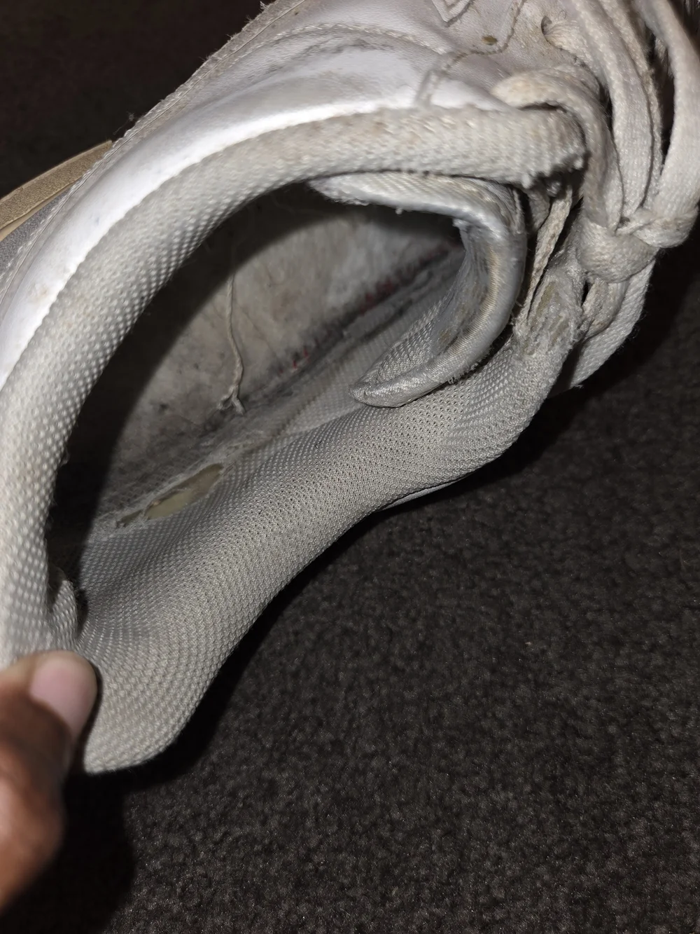 Nike Men’s White Leather Low-Top Sneakers
